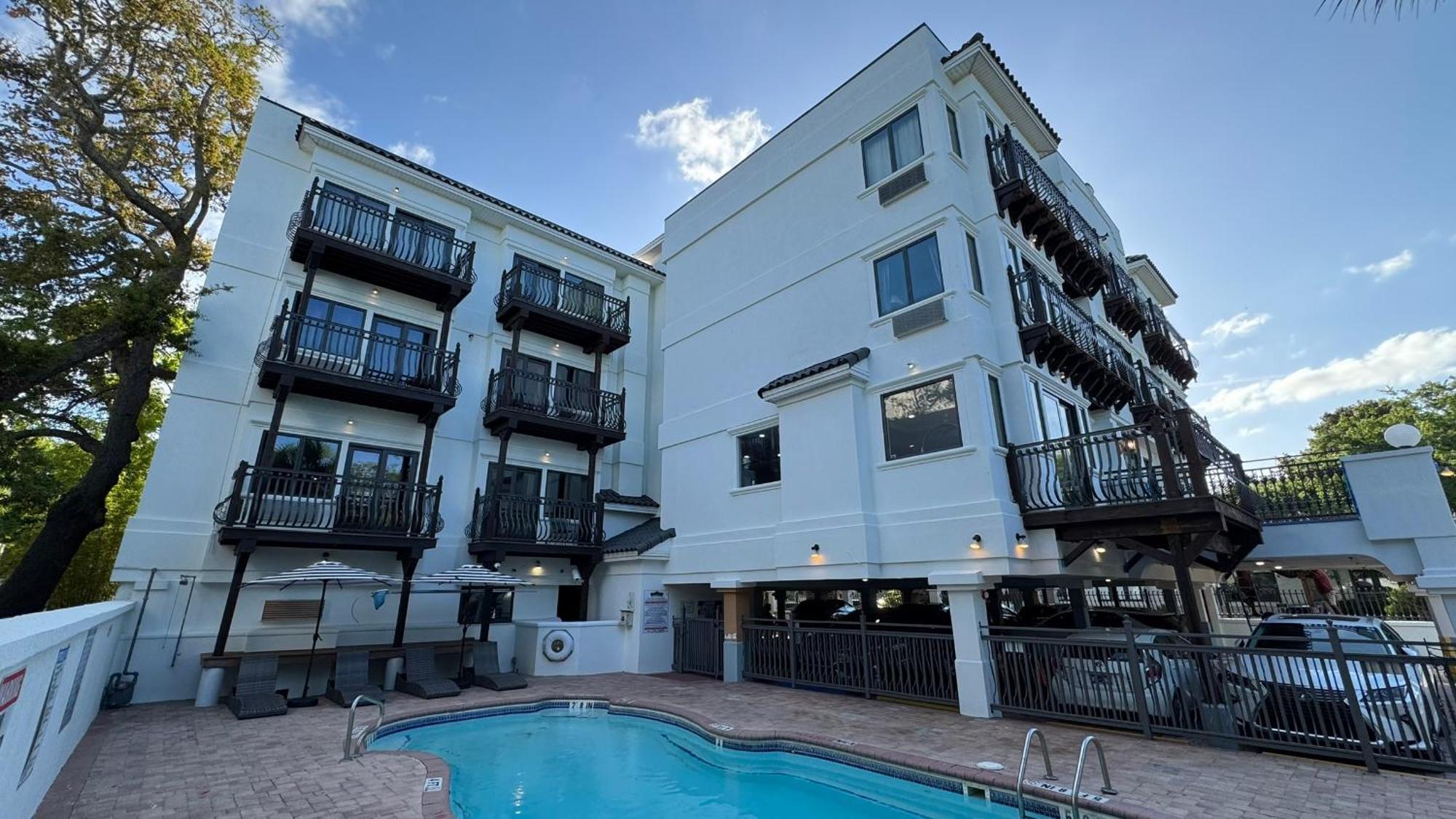Ocean Inn & Suites St. Simons Island Exterior photo